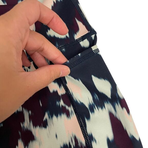 Sweaty Betty Super Sculpt Sustainable 8" Biker Shorts blue flow print small new! - Picture 3 of 9